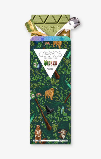 Chocolate bar with a colorful packaging featuring illustrations and the brand 'Compartes Chocolates'.