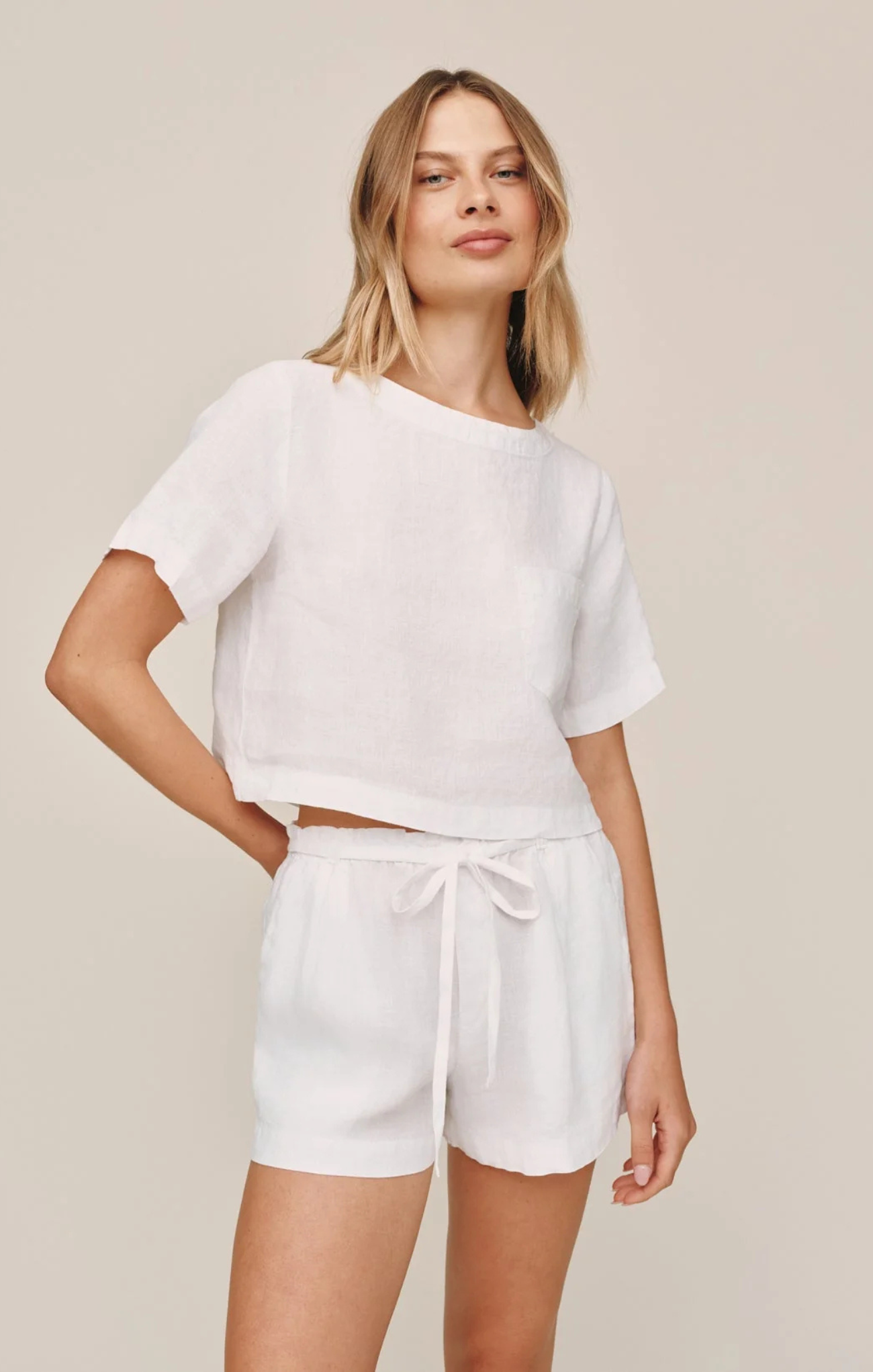 shop-at-grace-bella-dahl-double-pleat-tie-shorts-whte-front