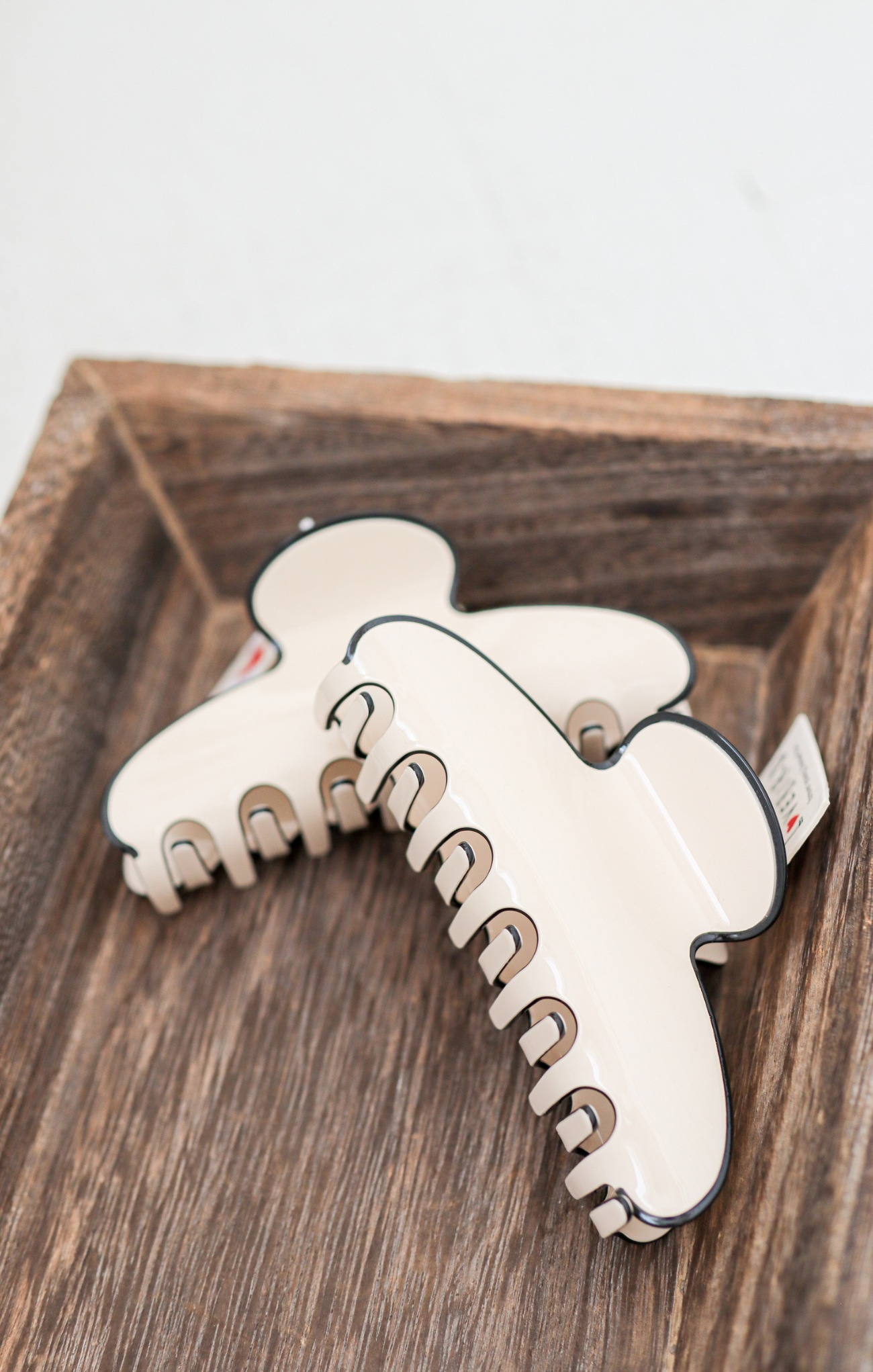 Gemma Ivory Cloud Claw Clip