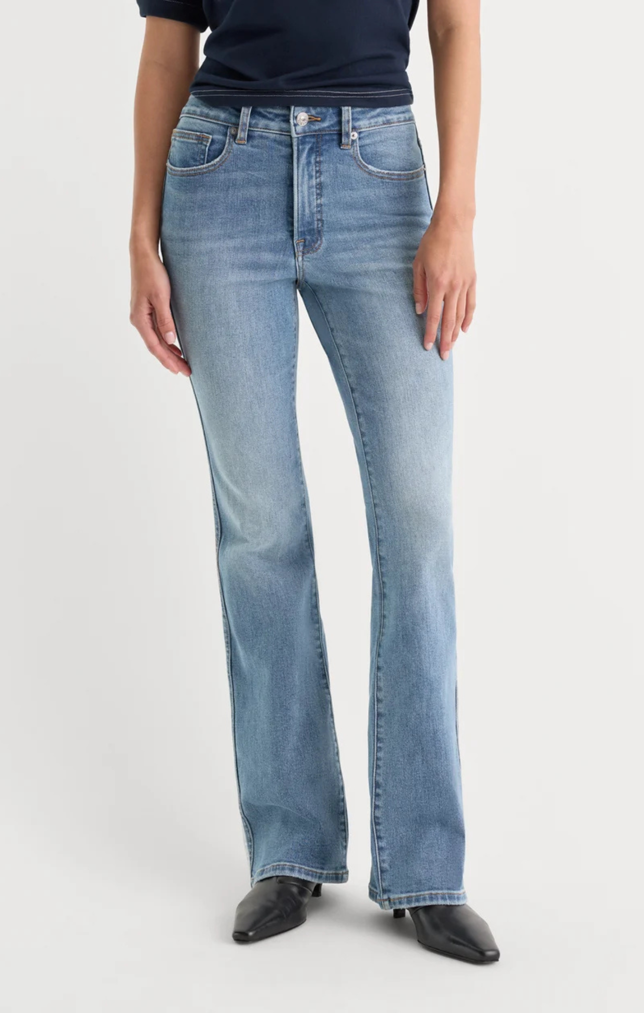 Good Classic Bootcut Jeans