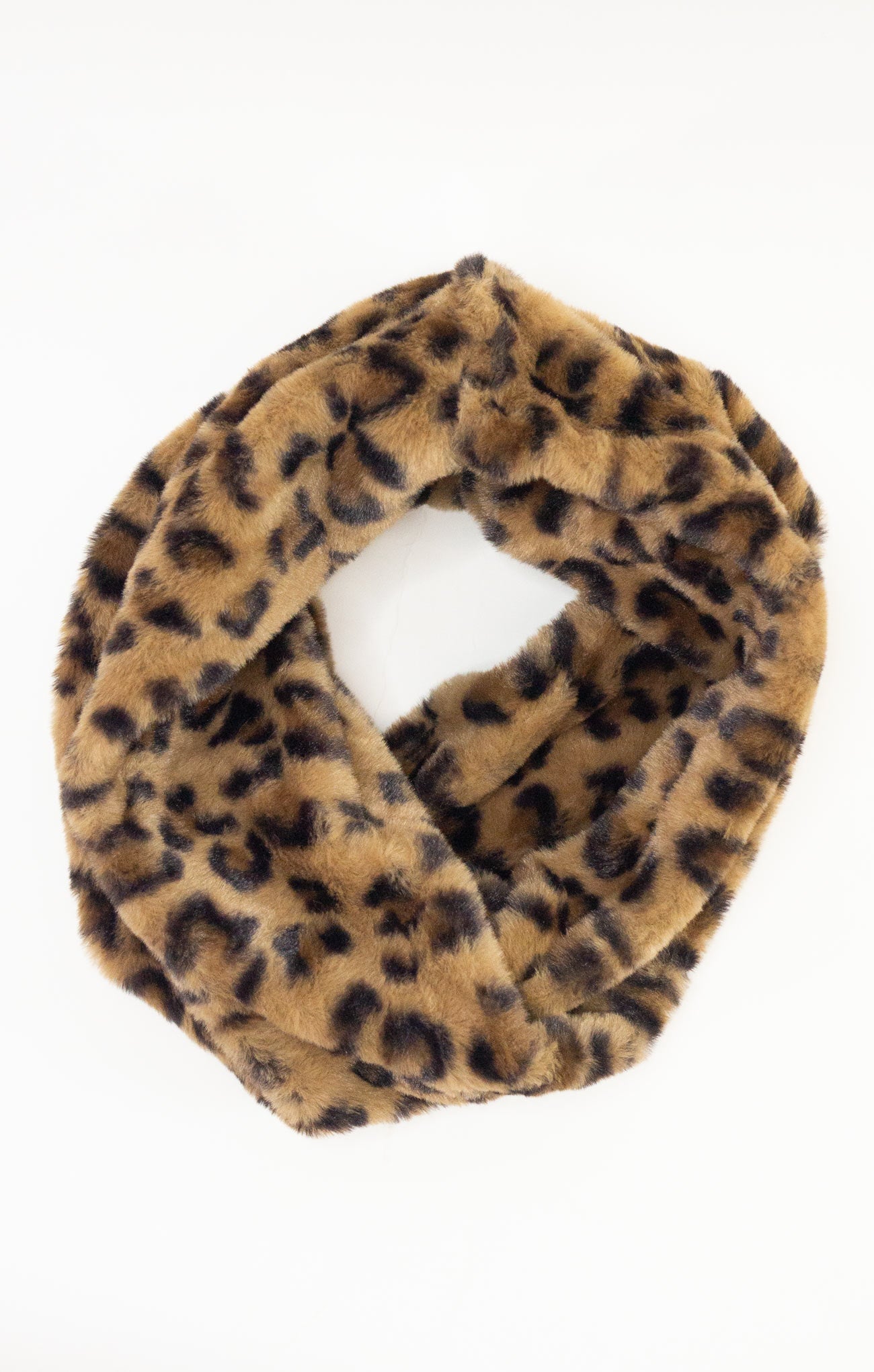 LEOPARD FAUX FUR INFINTY SCARF-leopard print,infinity,faux fur