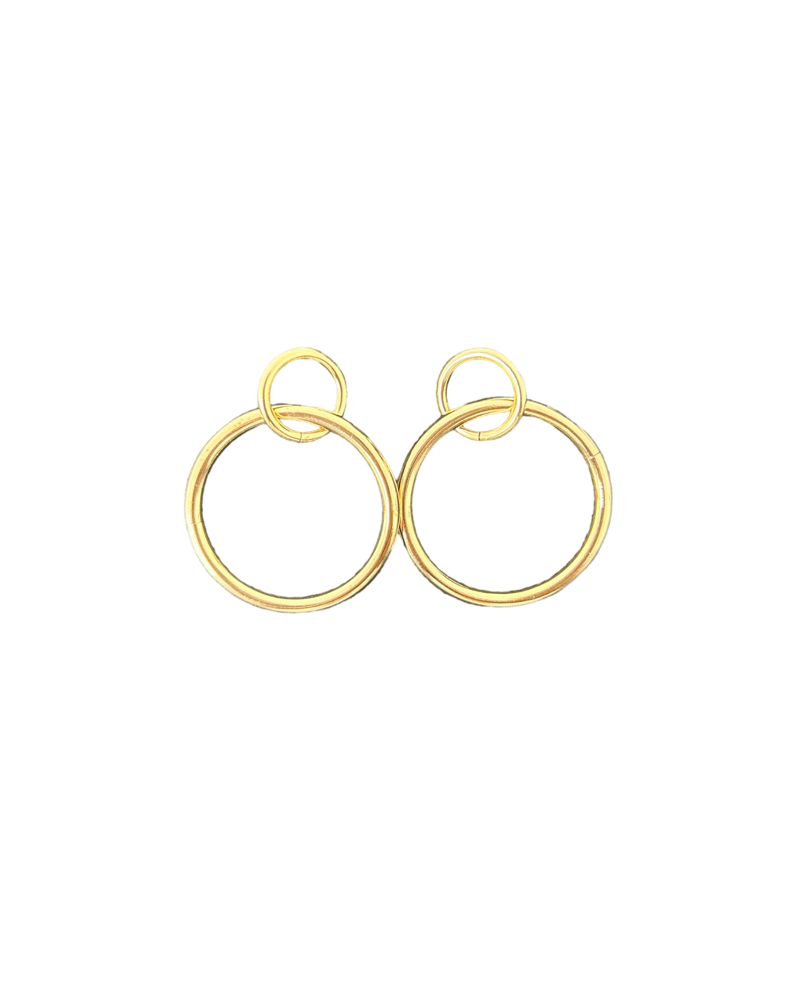 RING LINK EARRINGS- Gold double linked earring, top link is smaller than the bottom. lightweight