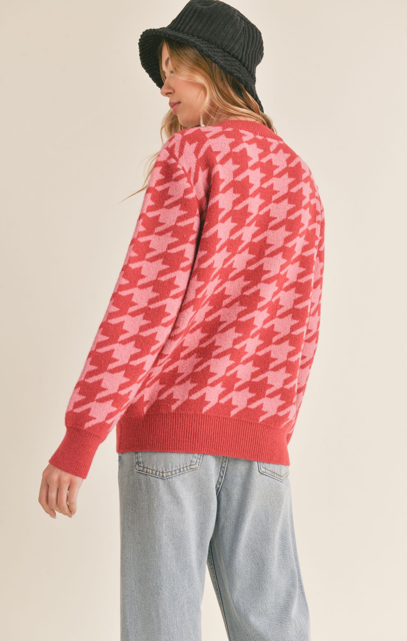 SENNA HOUNDSTOOTH SWEATER-pink red,houndstooth pattern,long sleeves,round neck
