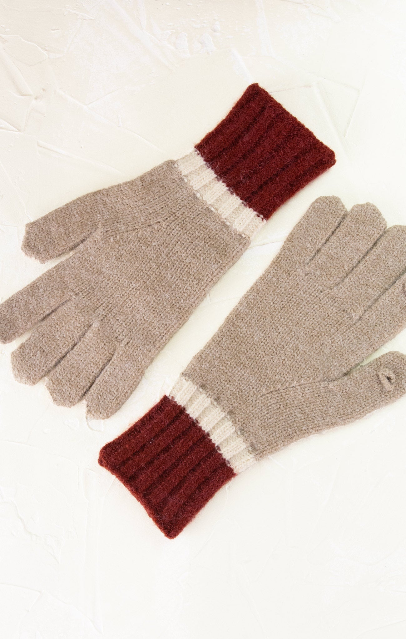 Tri-Color Finger Hole Gloves